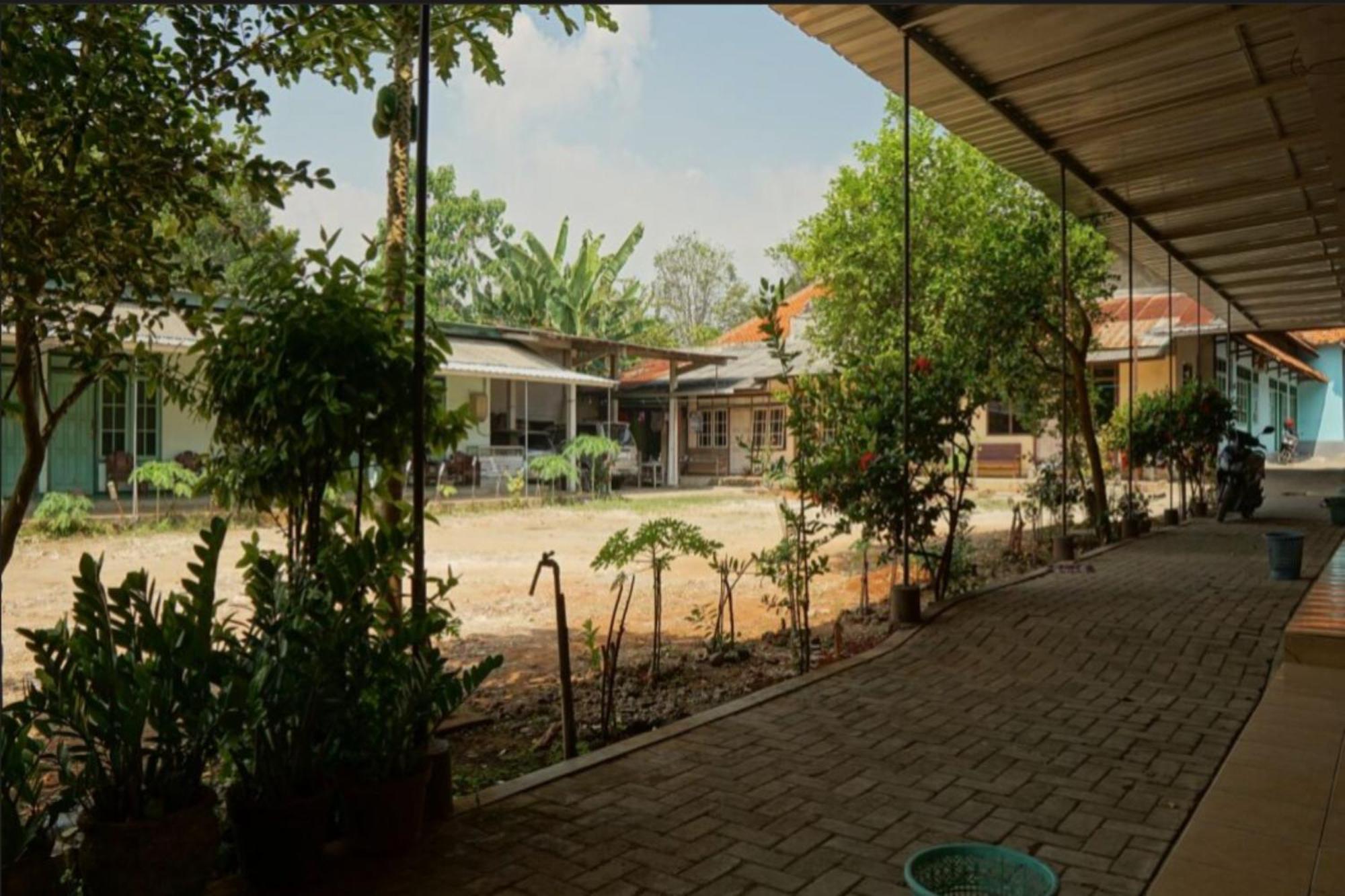 Hotel Spot On 93611 Kost Pak Suyatno Syariah 2 Ponorogo Exteriér fotografie